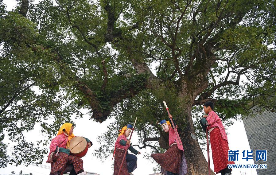 （新春走基层）（1）“小小傩班”传承千年傩文化